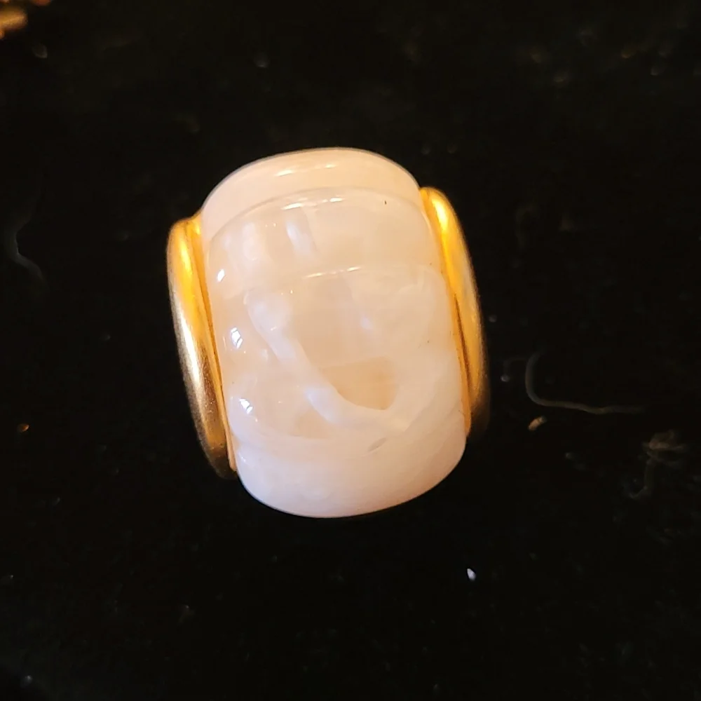 Givenchy Brand New Lucite Clip-on Earrings - Picture 8 of 10